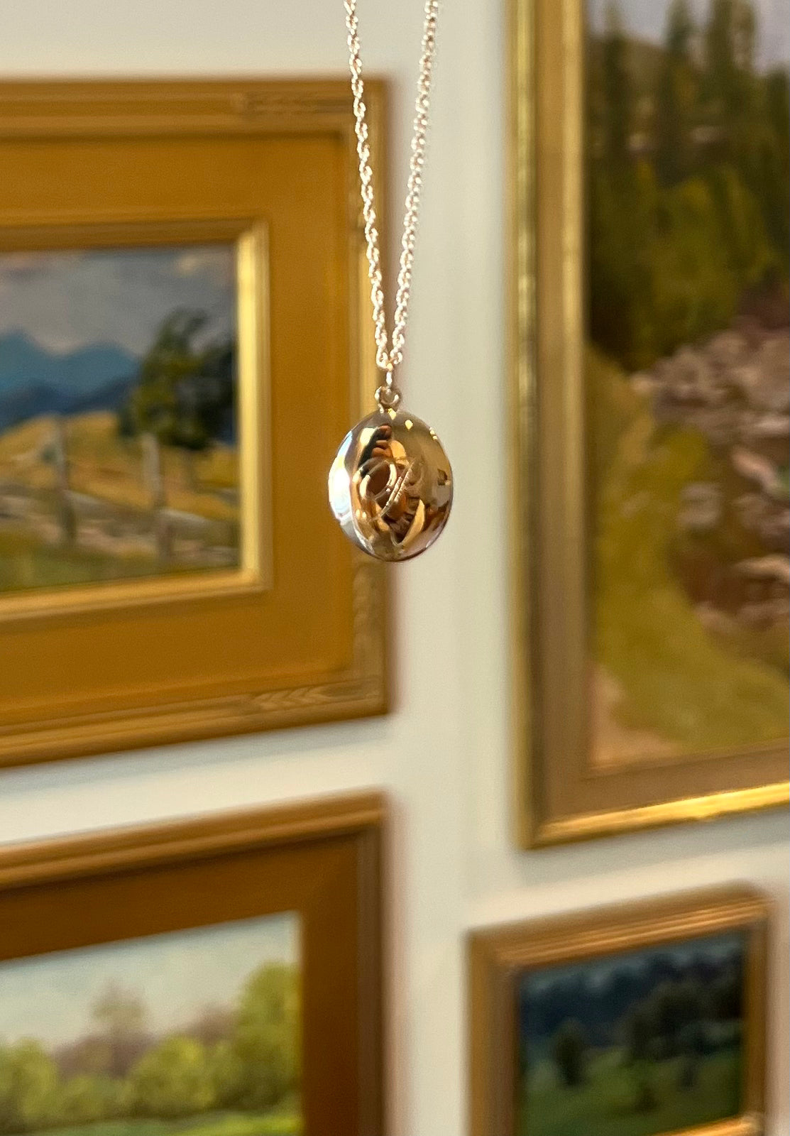 Elizabeth Oval Locket