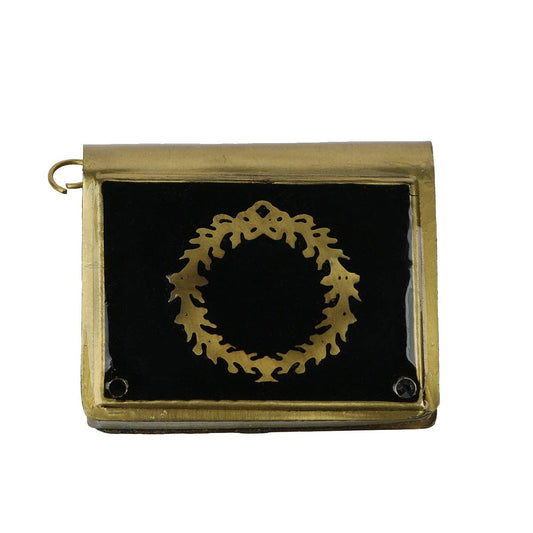 Measuring Tape with Wreath