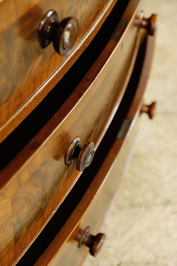 Bowfront flame wood chest