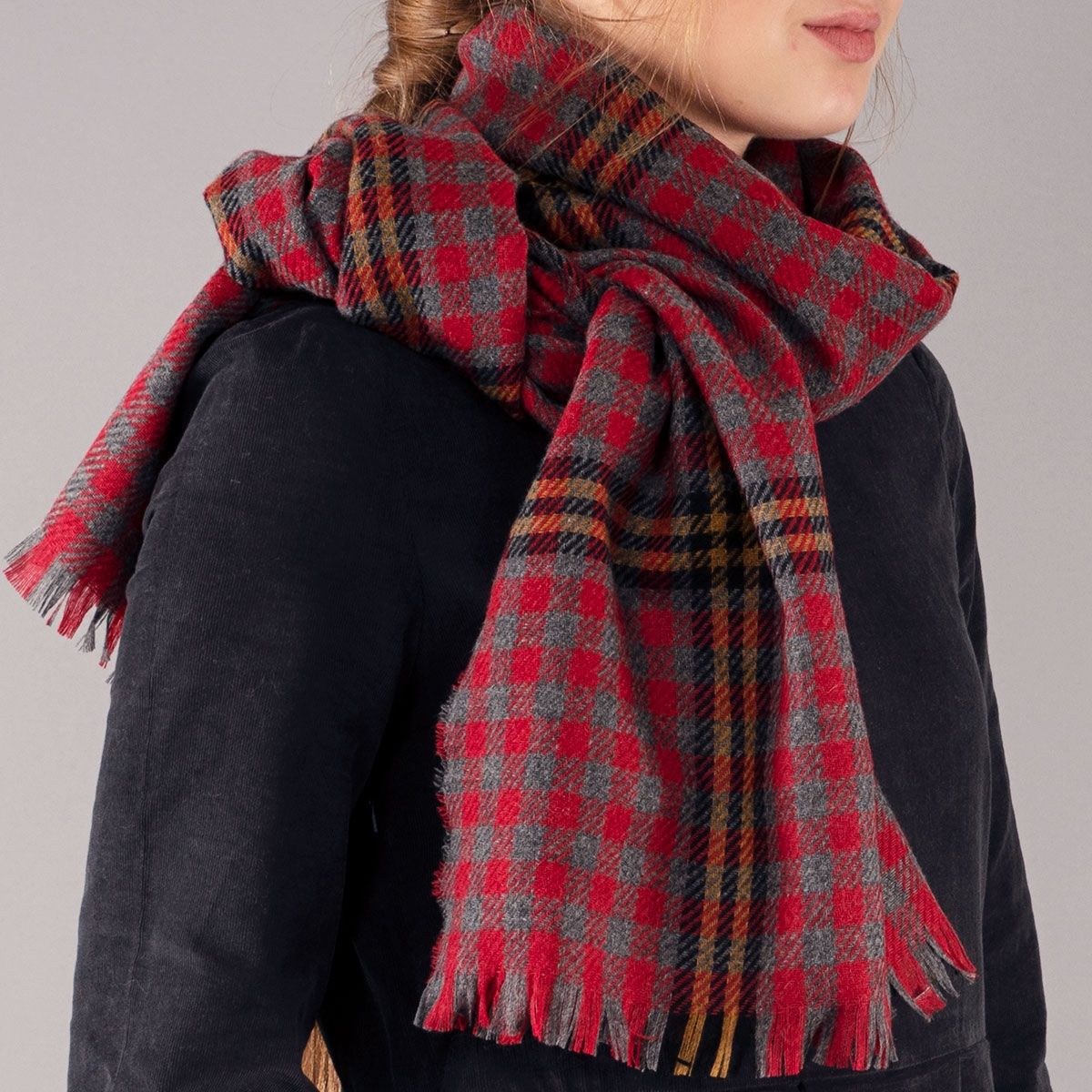 Red Rose Wool Scarf