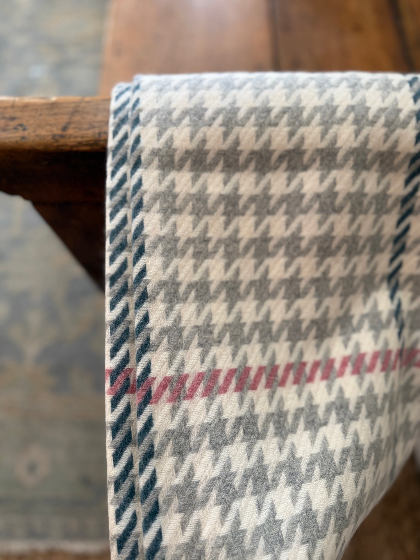 Houndstooth Wool Throws