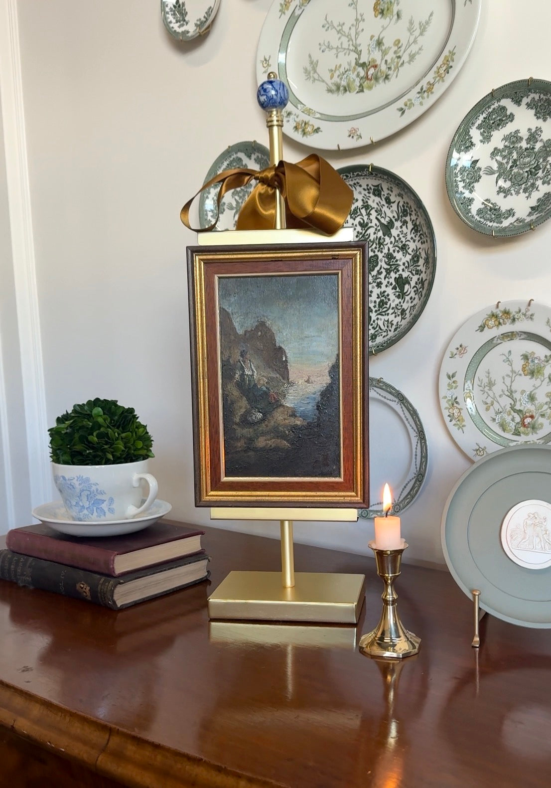 Art Easel with Finial