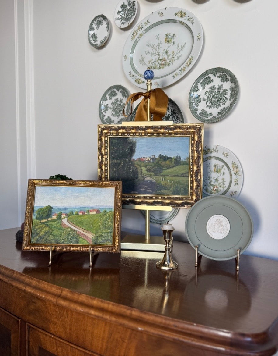 Art Easel with Finial