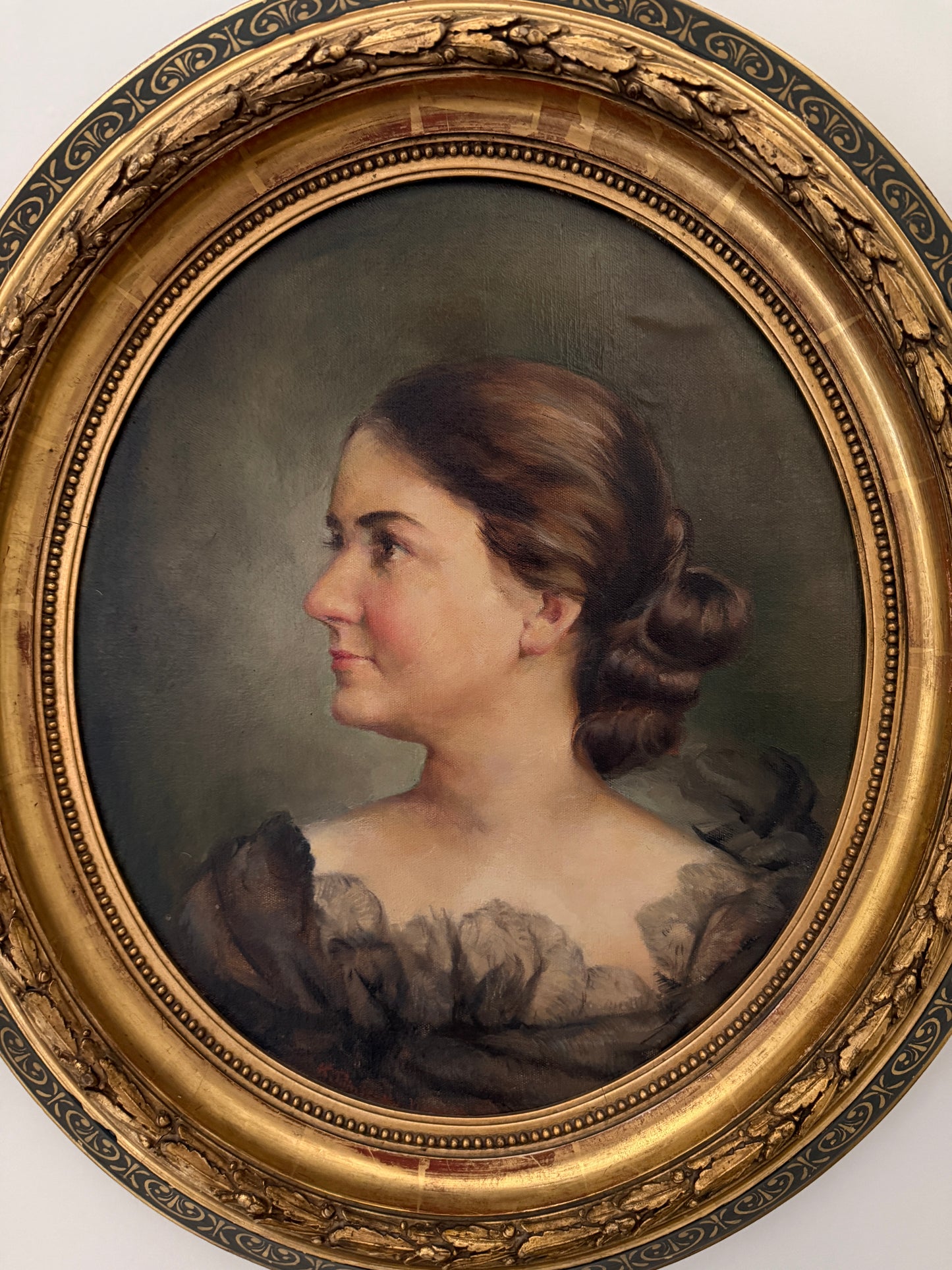 The Colonial Lady