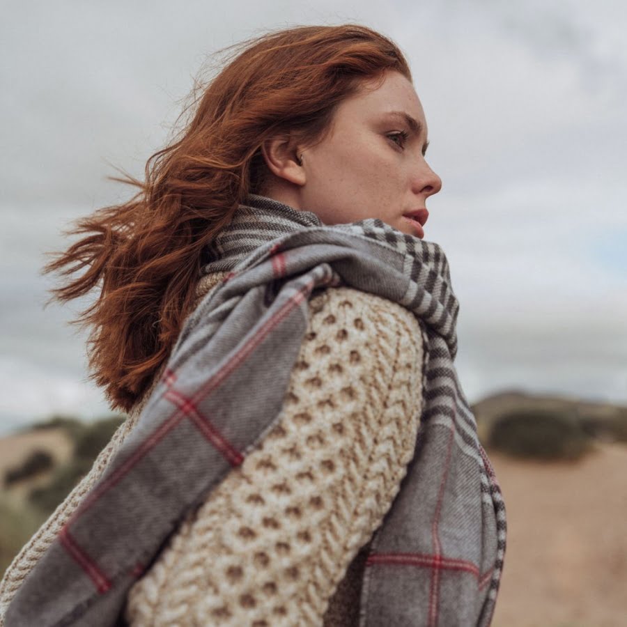 Oversized Merino Grey Estate Check Scarf