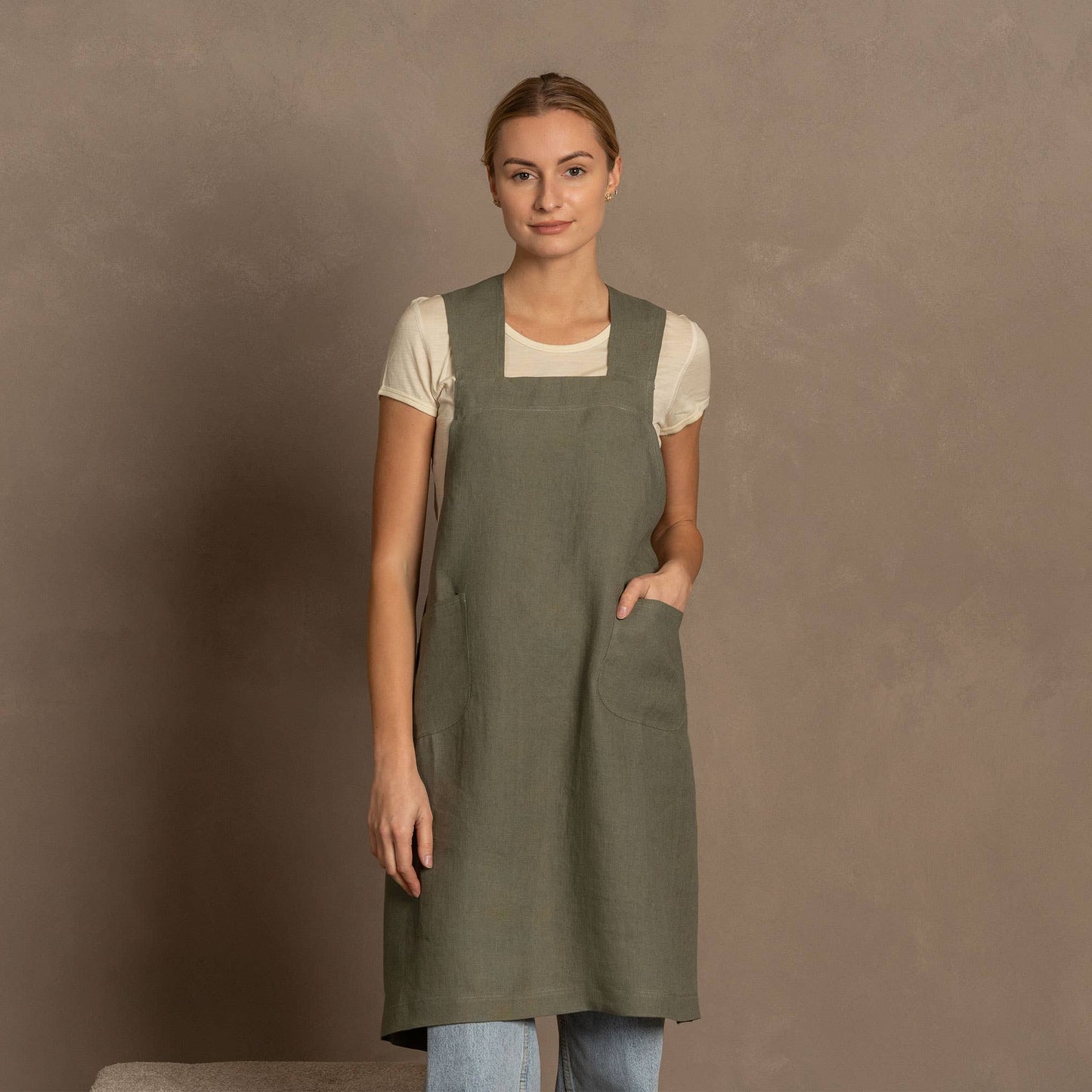 Linen Cross-Back Apron