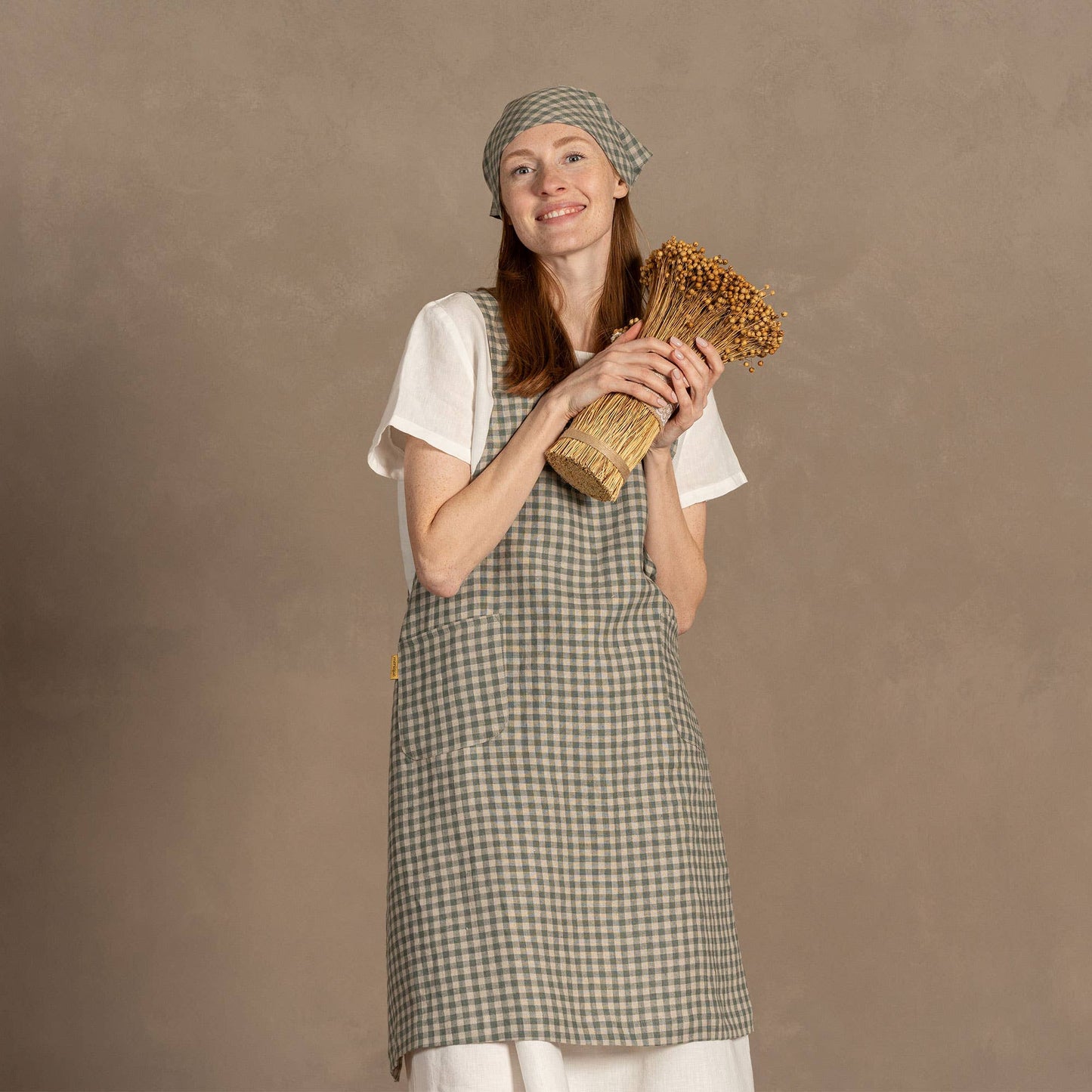 Linen Cross-Back Apron