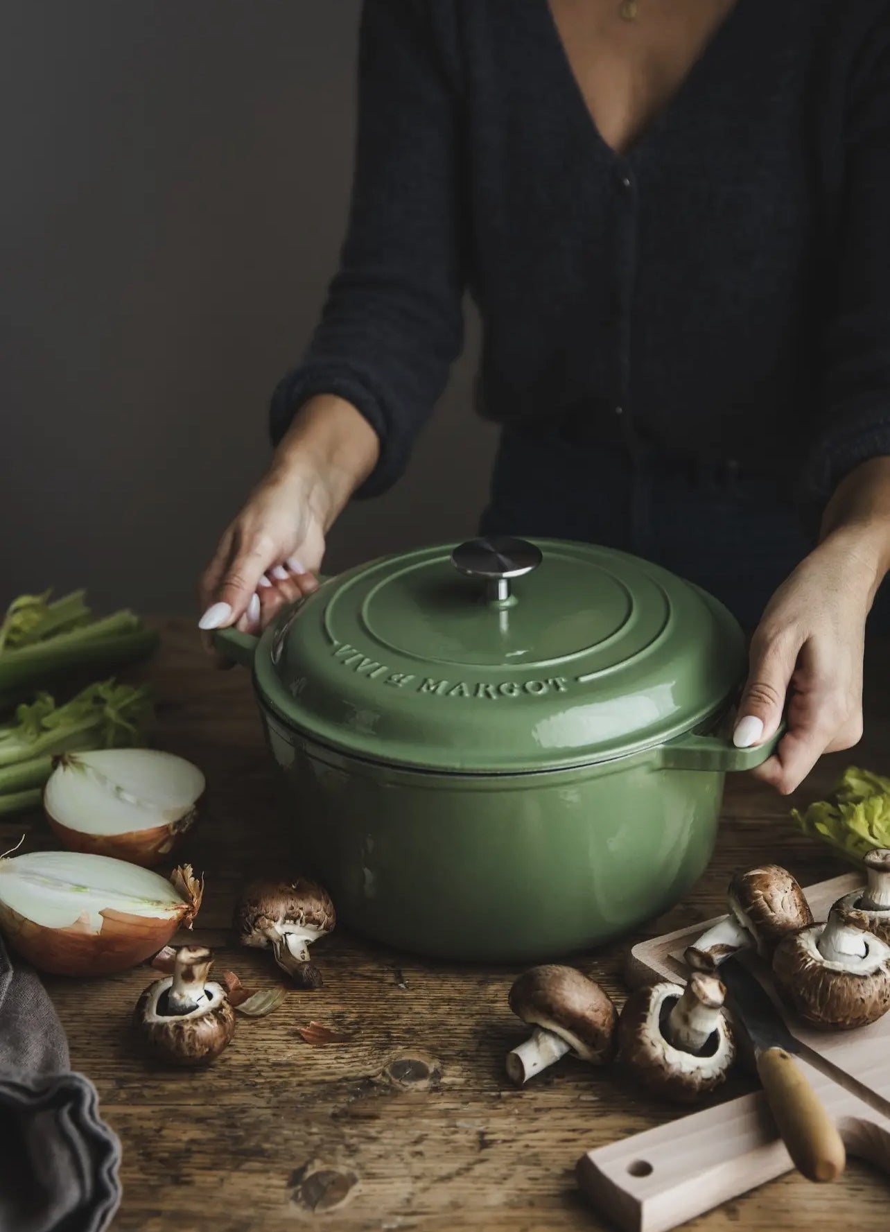 Cast Iron Dutch Oven