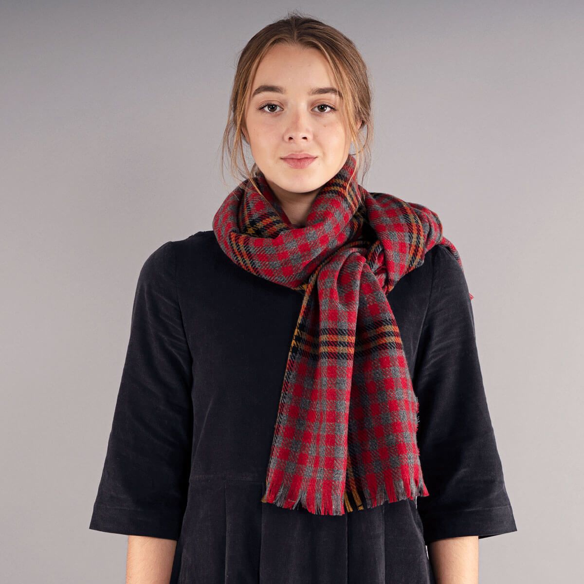 Red Rose Wool Scarf