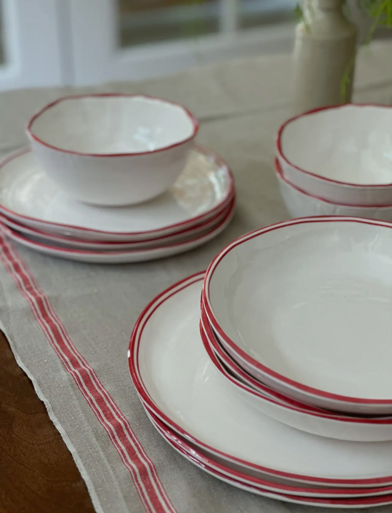 Red Edge Dinner Plate