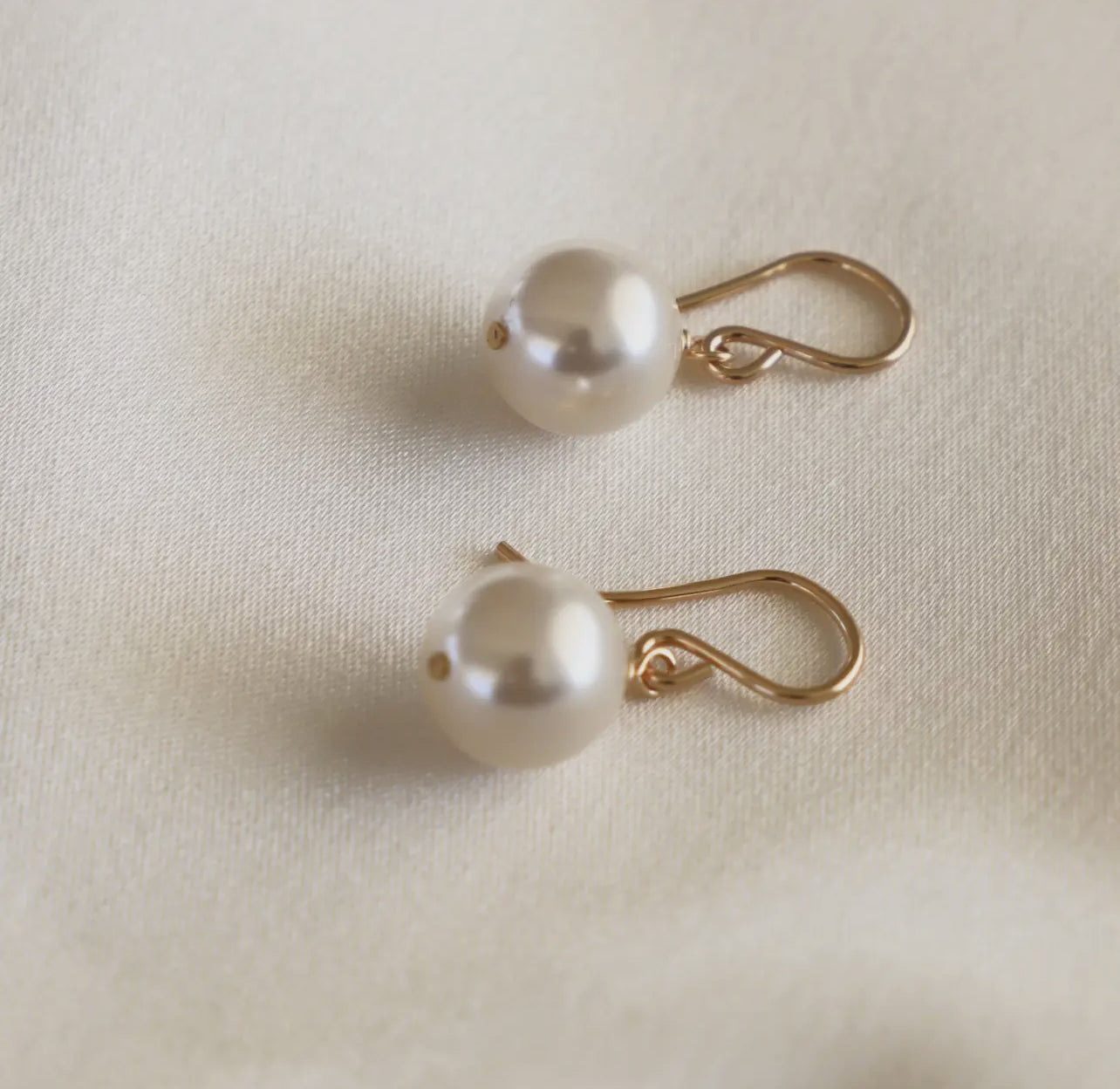 Classic Pearl Earrings