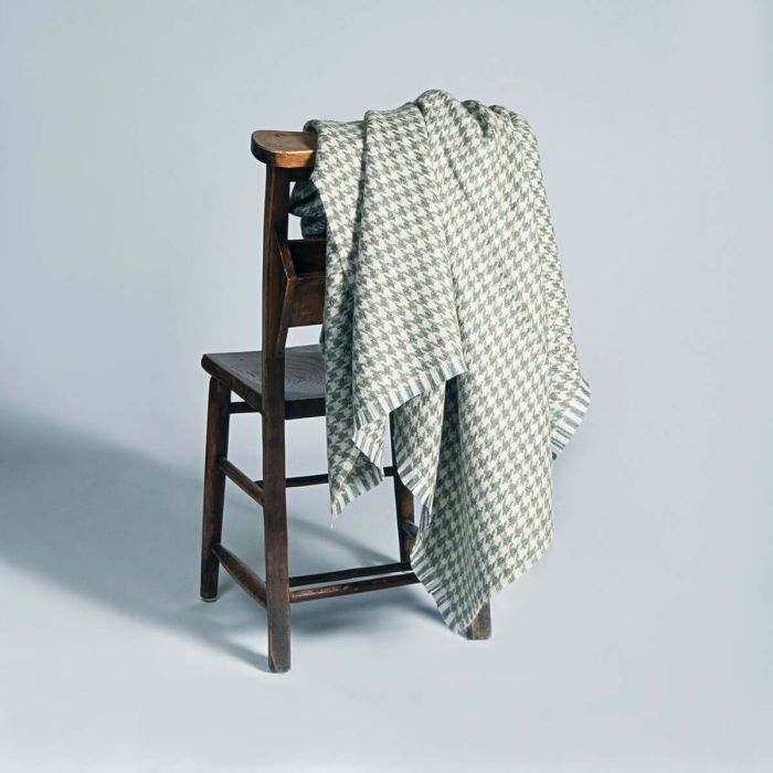 Houndstooth Moss Wool Throw