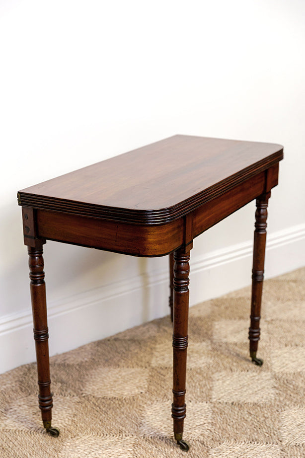 Foldover Tea Table