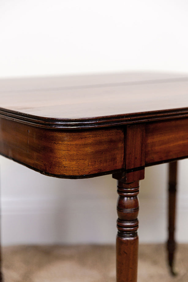 Foldover Tea Table