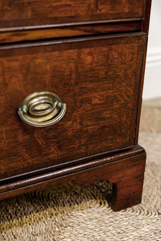 Oak Chest of Drawers
