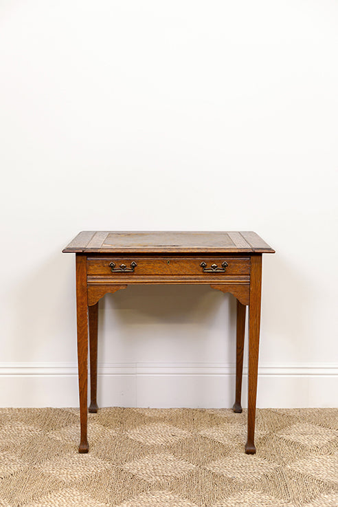Oak Desk w/Hidden Slide Open Strorage