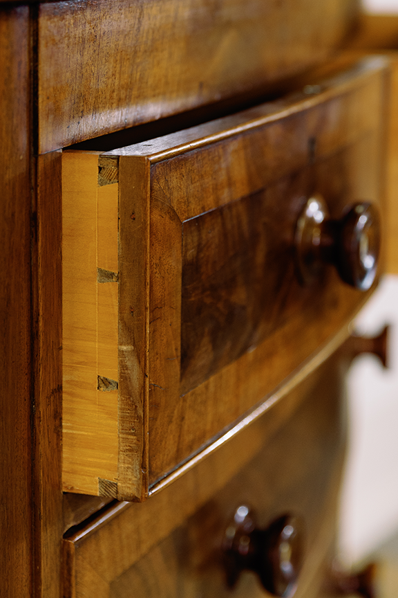 Bowfront flame wood chest