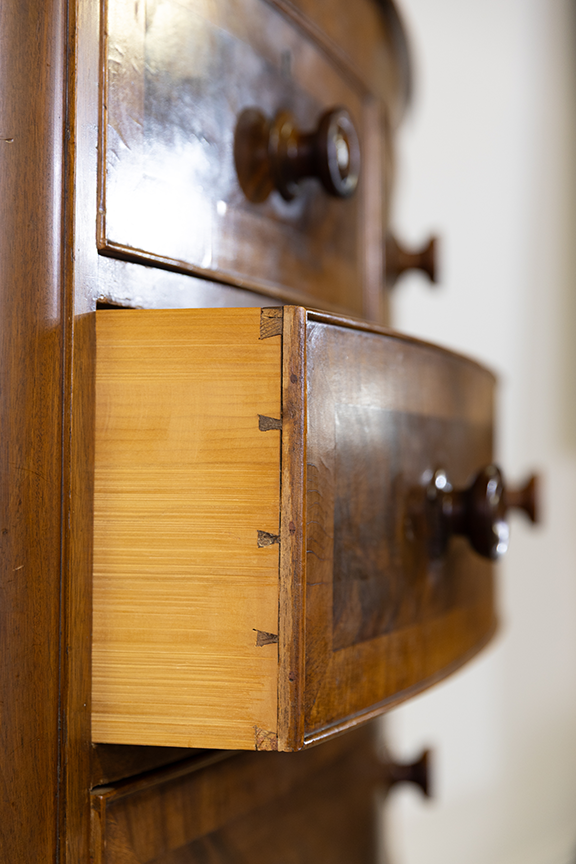 Bowfront flame wood chest