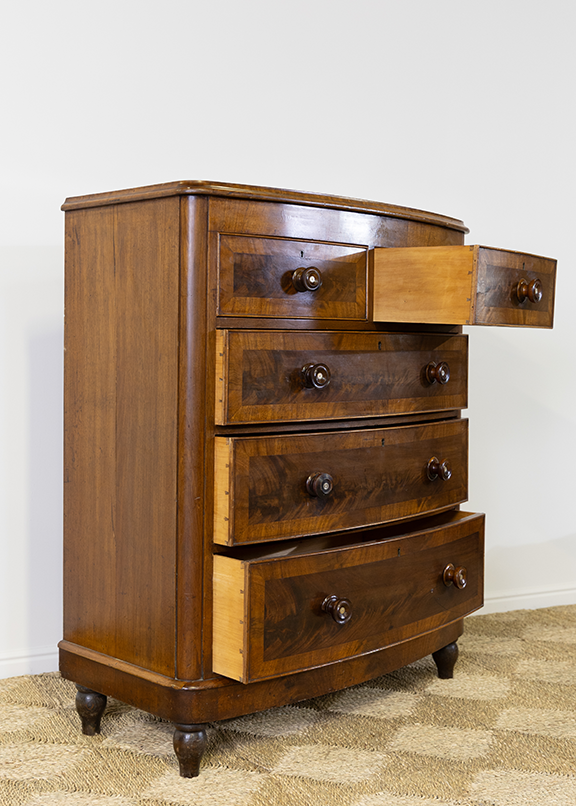 Bowfront flame wood chest