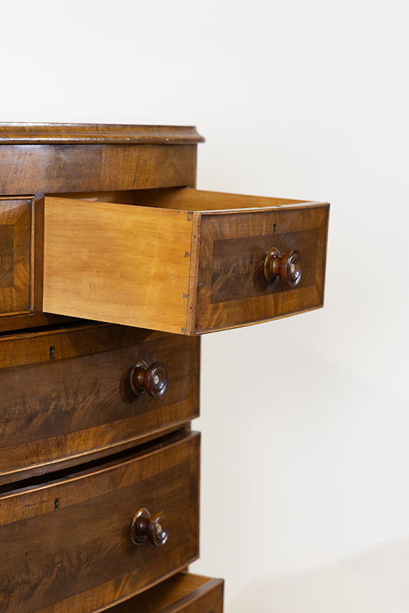 Bowfront flame wood chest