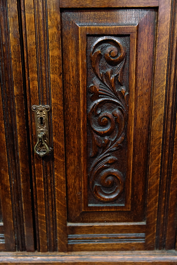 Victorian Carved Walnut Mirror Backed Sideboard