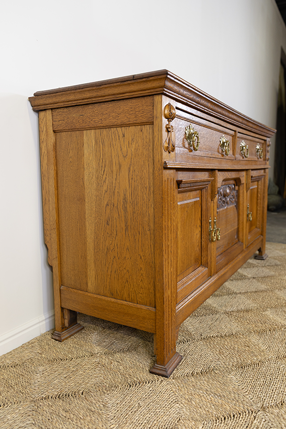 Shaplund & Petter Oak Buffet