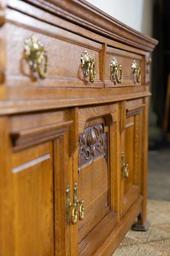 Shaplund & Petter Oak Buffet