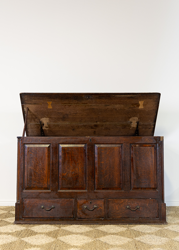 Mule Chest Sideboard 18th
