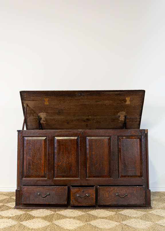 Mule Chest Sideboard 18th