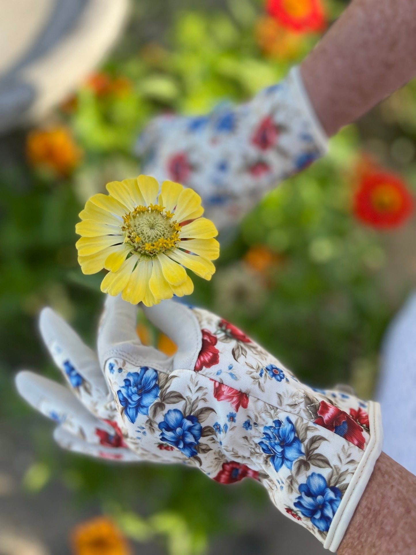 Women's Floral Gardening Gloves